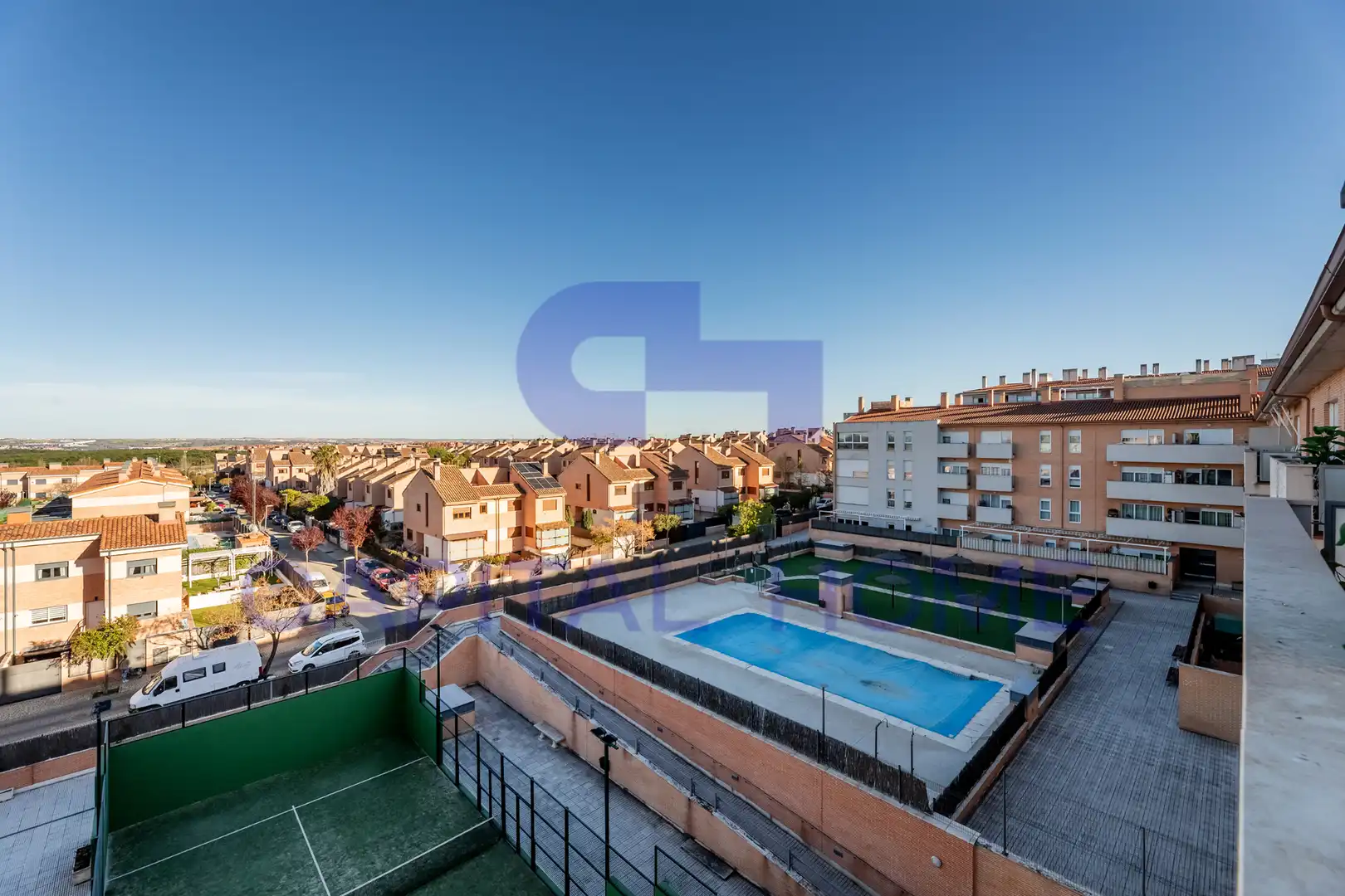 Piscina de Ático en venta en Navalcarnero con Aire acondicionado, Calefacción y Parquet