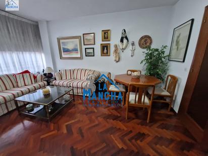 Flat for sale in Calle TORRES QUEVEDO, Centro