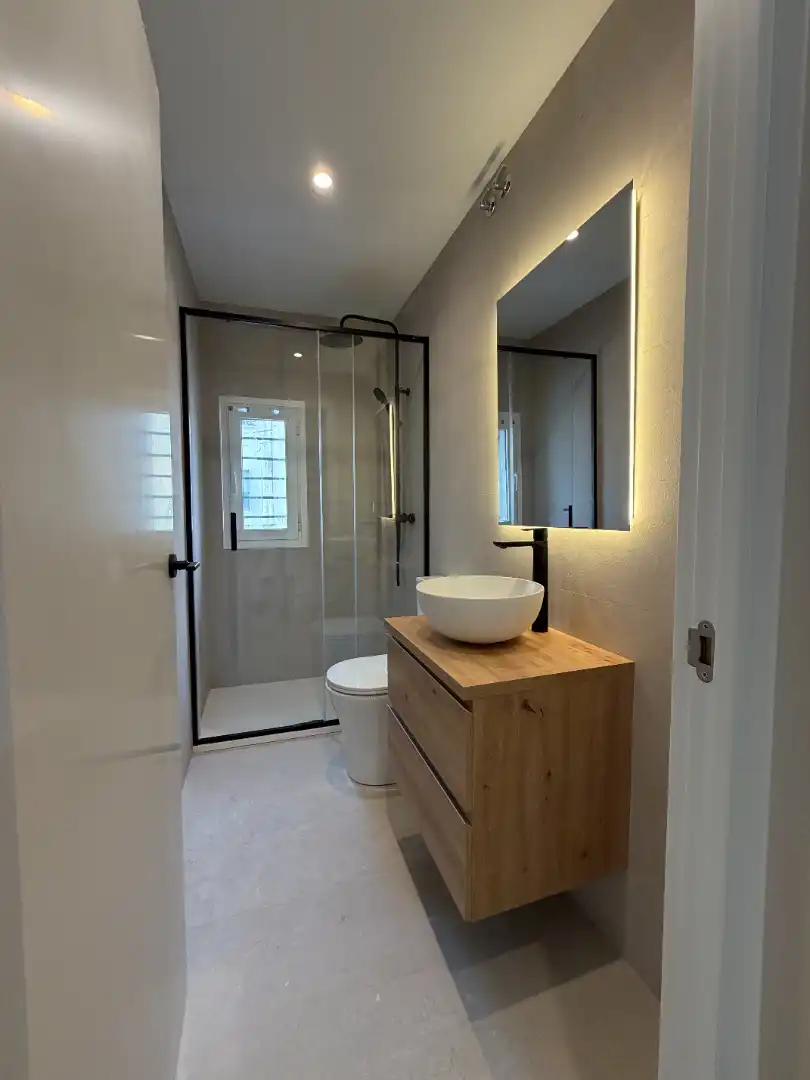 Bathroom of Flat for sale in Terrassa