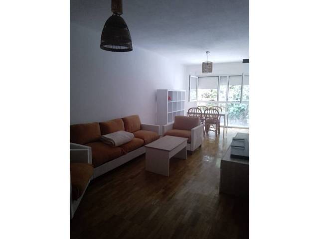 Piso en Alquiler en Carretera NAVALPINO en Los Cigarrales-La Bastida