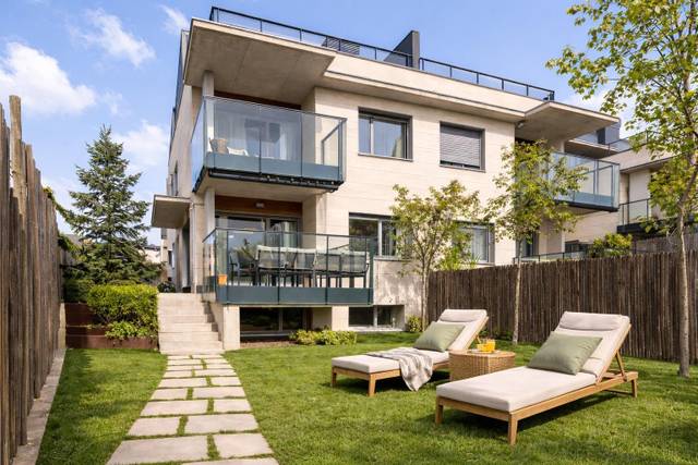 Casa adosada en Venta en Calle GONZALO JIMENEZ QUESADA en Valenoso