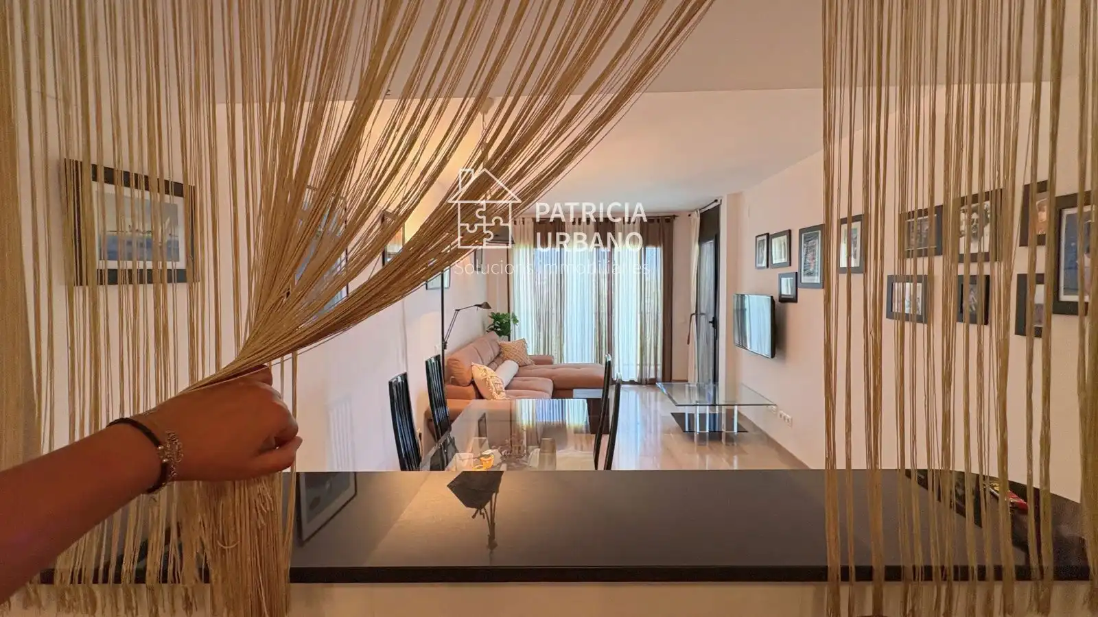 Living room of Flat for sale in Cambrils  with Air Conditioner, Heating and Parquet flooring