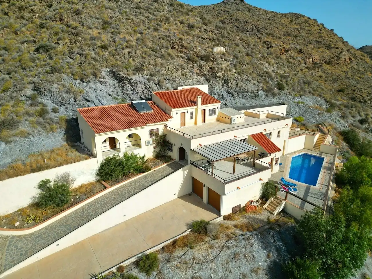 House with pool for sale in Vista de los Ángeles, imagen 14