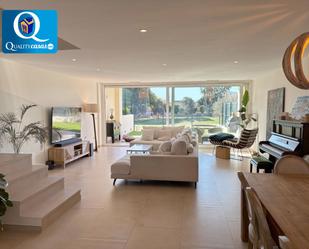 Living room of Single-family semi-detached for sale in Alicante / Alacant  with Air Conditioner, Heating and Terrace