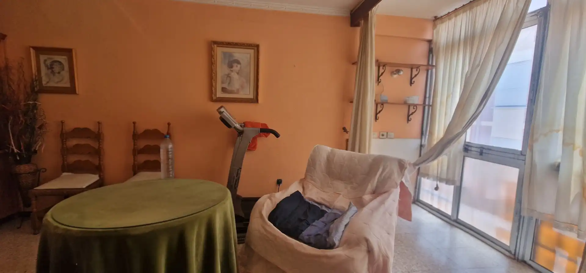 Sala d'estar de Pis en venda en Coín amb Aire condicionat i Balcó