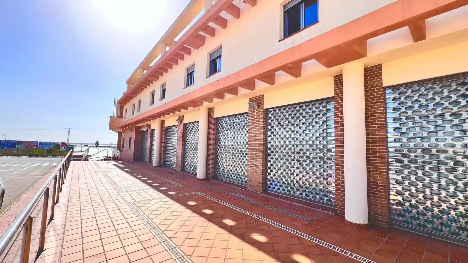 Local comercial en venta en Los Montesinos, imagen 2