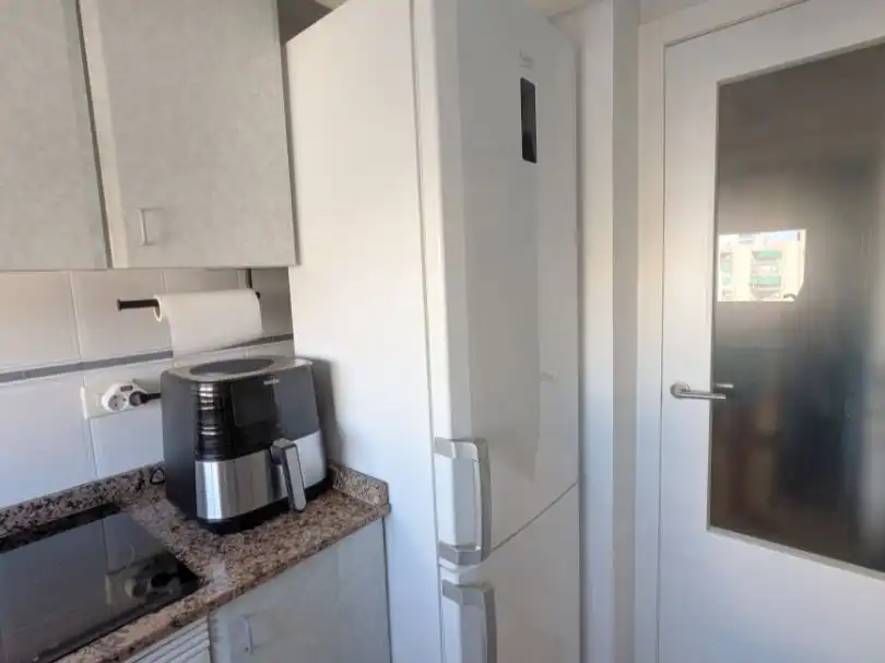 Cocina de Apartamento de alquiler en Benicasim / Benicàssim con Calefacción, Trastero y Amueblado