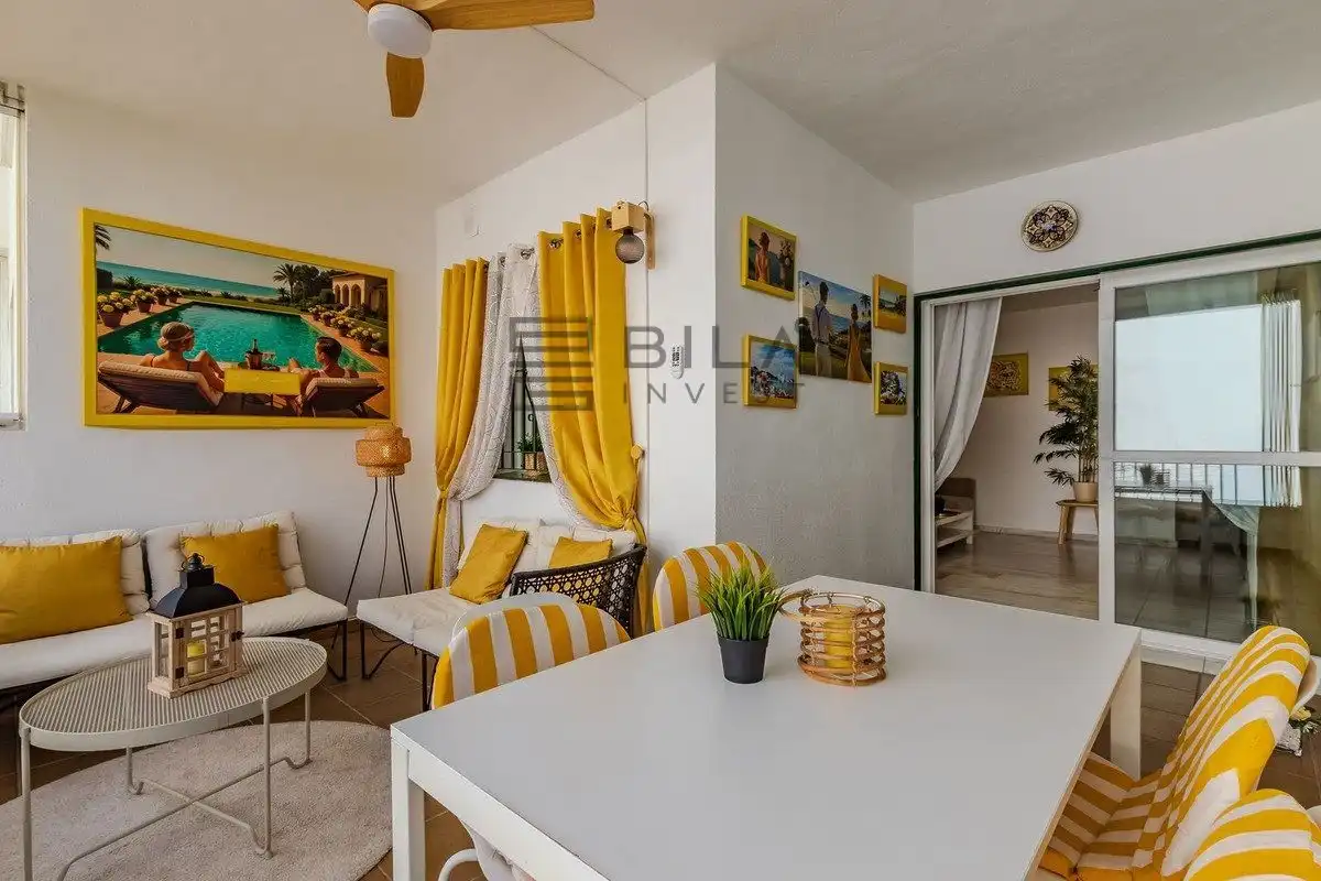 Sala d'estar de Pis en venda en Riviera del Sol