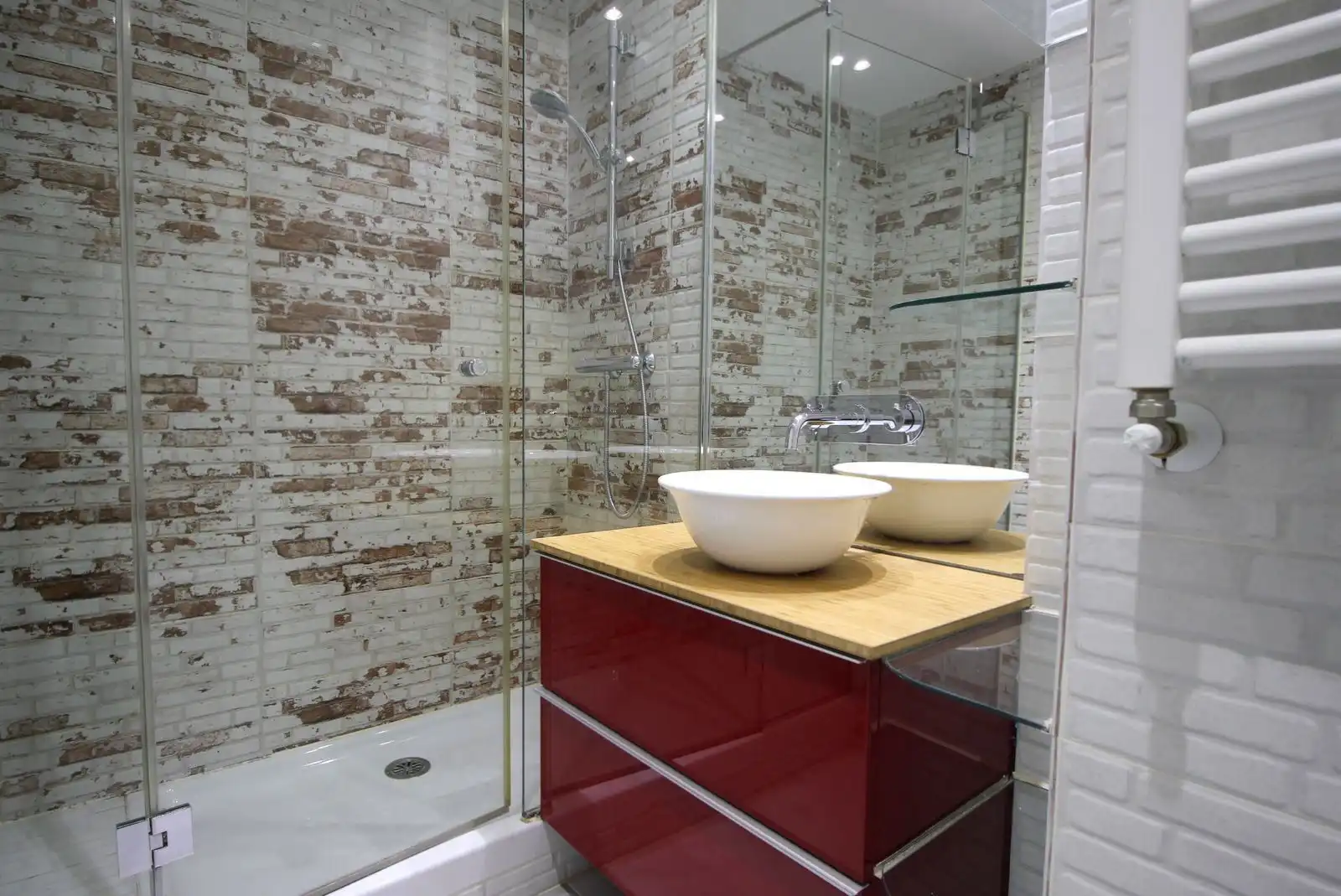 Bathroom of Flat for rent in Madrid  with Air Conditioner, Heating and Terrace