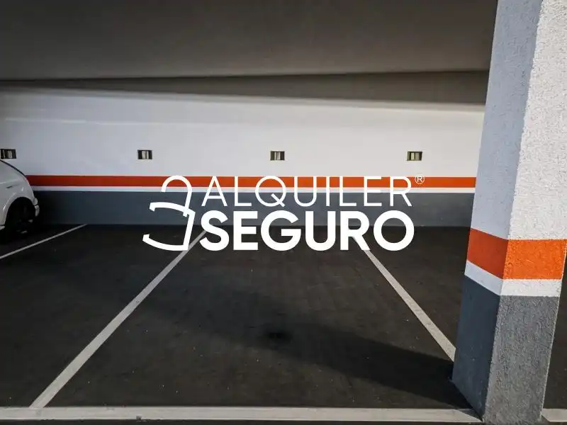 Parking de Piso de alquiler en Pozuelo de Alarcón con Calefacción, Terraza y Trastero