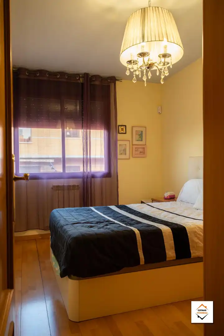 Bedroom of Flat for sale in Zaragoza  with Air Conditioner, Heating and Terrace