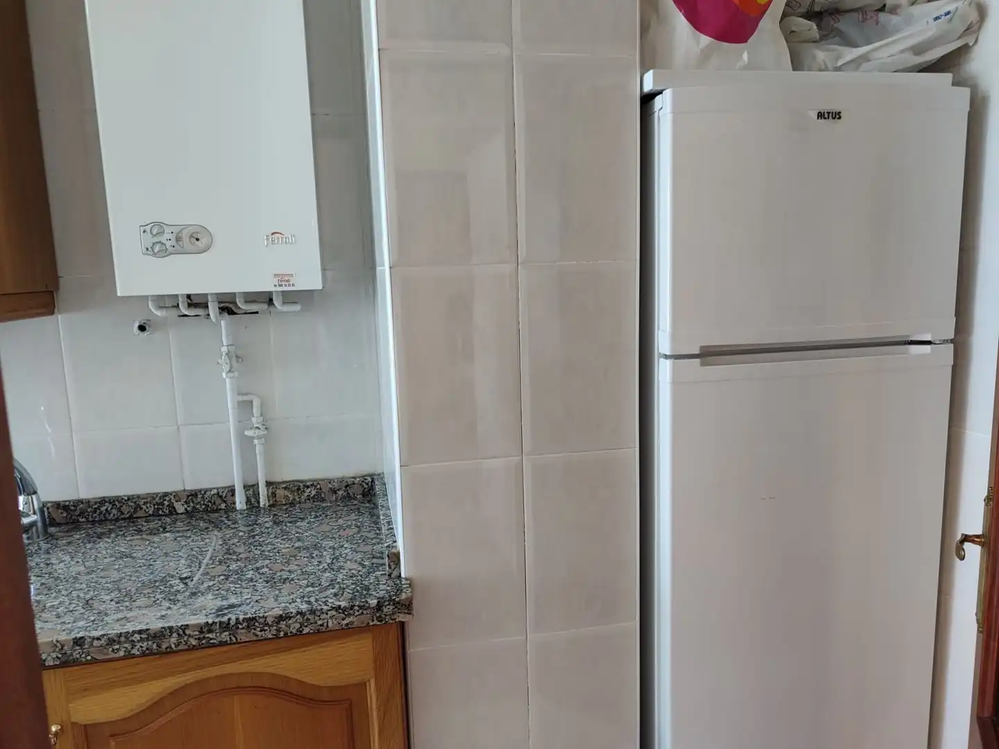 Flat with lift to rent in Calle CALLE CAMPO DE LA VEGA, imagen 3