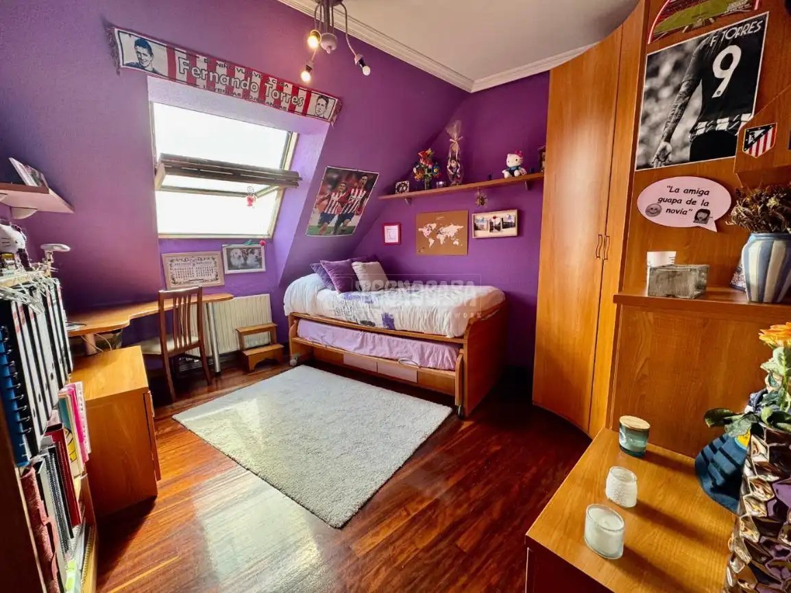 Habitación de Piso en venta en El Astillero   con Calefacción, Parquet y Terraza