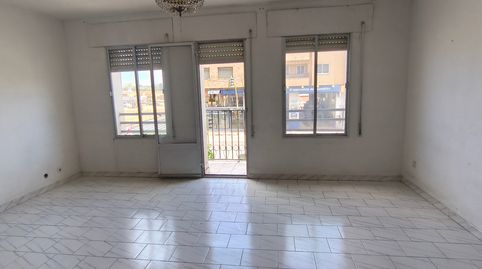 Foto 2 de Casa adosada en venta en Avenida Pureza Canelo, 65, Moraleja, Cáceres