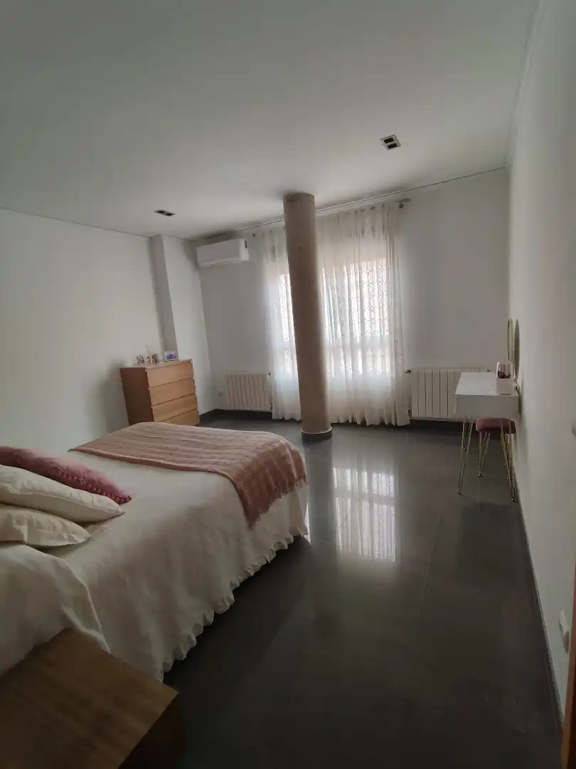 Schlafzimmer von Haus oder Chalet zum Verkauf in Alginet mit Klimaanlage, Heizung und Terrasse