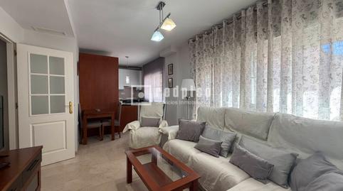 Foto 2 de Piso de alquiler en Héroe de Sostoa, Girón - Las Delicias, Málaga Capital