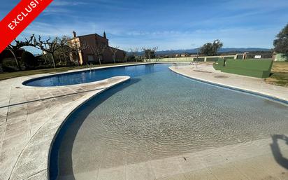 Piscina de Casa o xalet en venda en Peralada amb Aire condicionat, Calefacció i Jardí privat