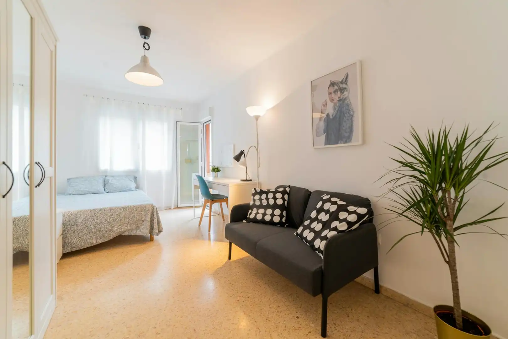 Bedroom of Flat for share in Valencia  with Furnished, Washing machine and TV