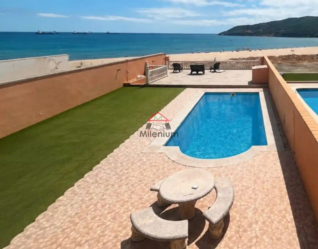 Piscina de Casa o chalet en venta en Algeciras con Aire acondicionado, Jardín privado y Terraza