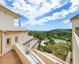 Jardí de Apartament en venda en Sotogrande amb Aire condicionat, Terrassa i Piscina