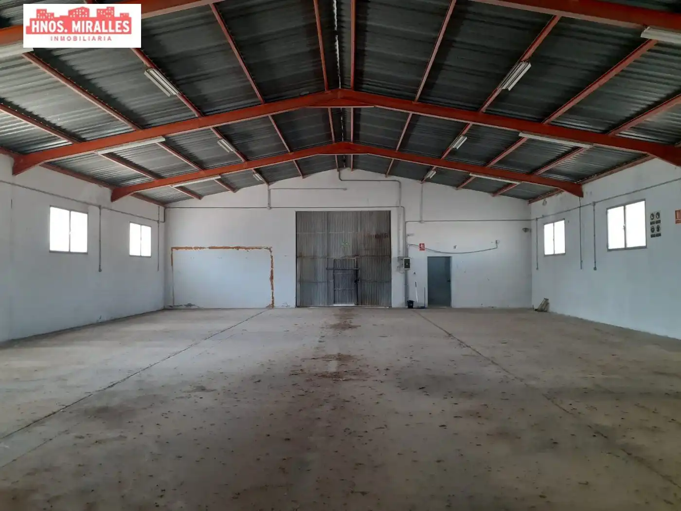 Nau industrial en venda a Crevillent
