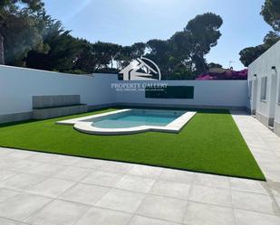 Swimming pool of House or chalet for sale in Chiclana de la Frontera  with Air Conditioner, Heating and Terrace