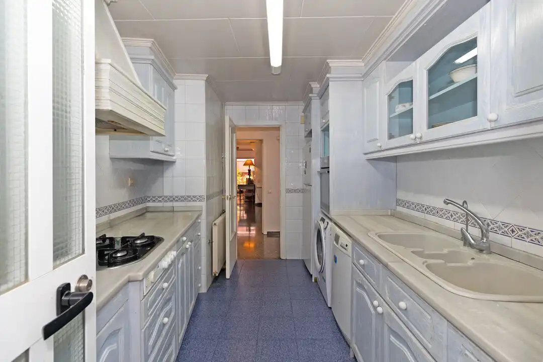 Piso con ascensor en venta en C. Julián Peña, imagen 5