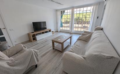 Living room of Flat for sale in Premià de Mar  with Air Conditioner and Balcony