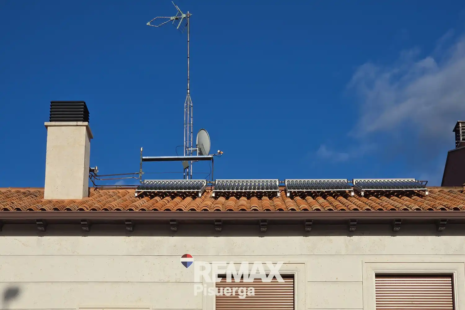 Vista exterior de Casa o chalet en venta en Laguna de Duero con Aire acondicionado, Calefacción y Jardín privado
