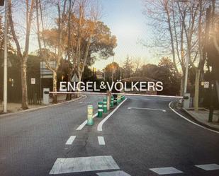 Aparcament de Casa o xalet de lloguer en Pozuelo de Alarcón amb Aire condicionat, Calefacció i Jardí privat