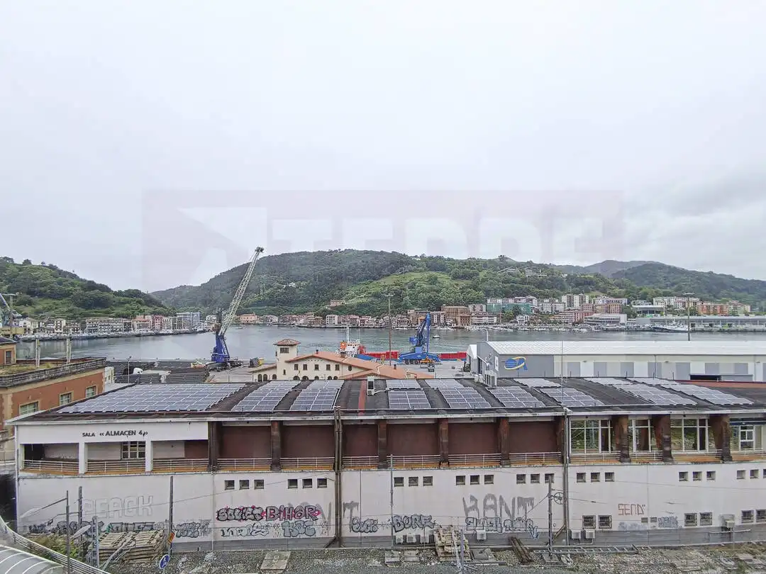Vista exterior de Pis en venda en Donostia - San Sebastián  amb Calefacció