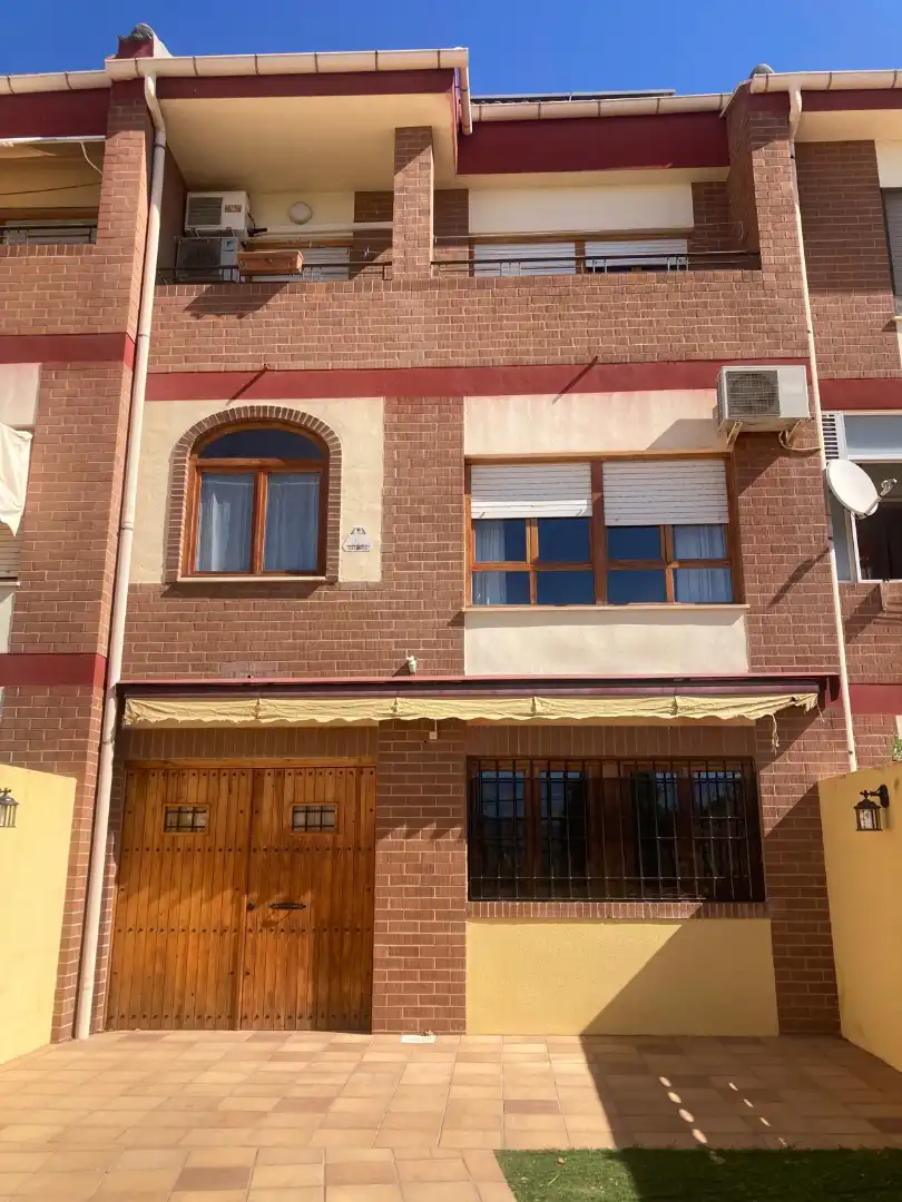 Maison mitoyenne à vendre à Carrer Manuel Segura 20