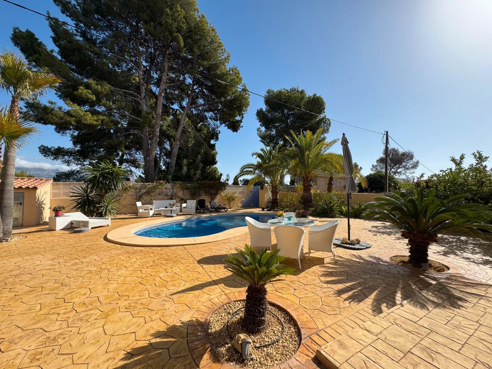 Piscina de Casa o xalet en venda en La Nucia amb Aire condicionat, Calefacció i Jardí privat