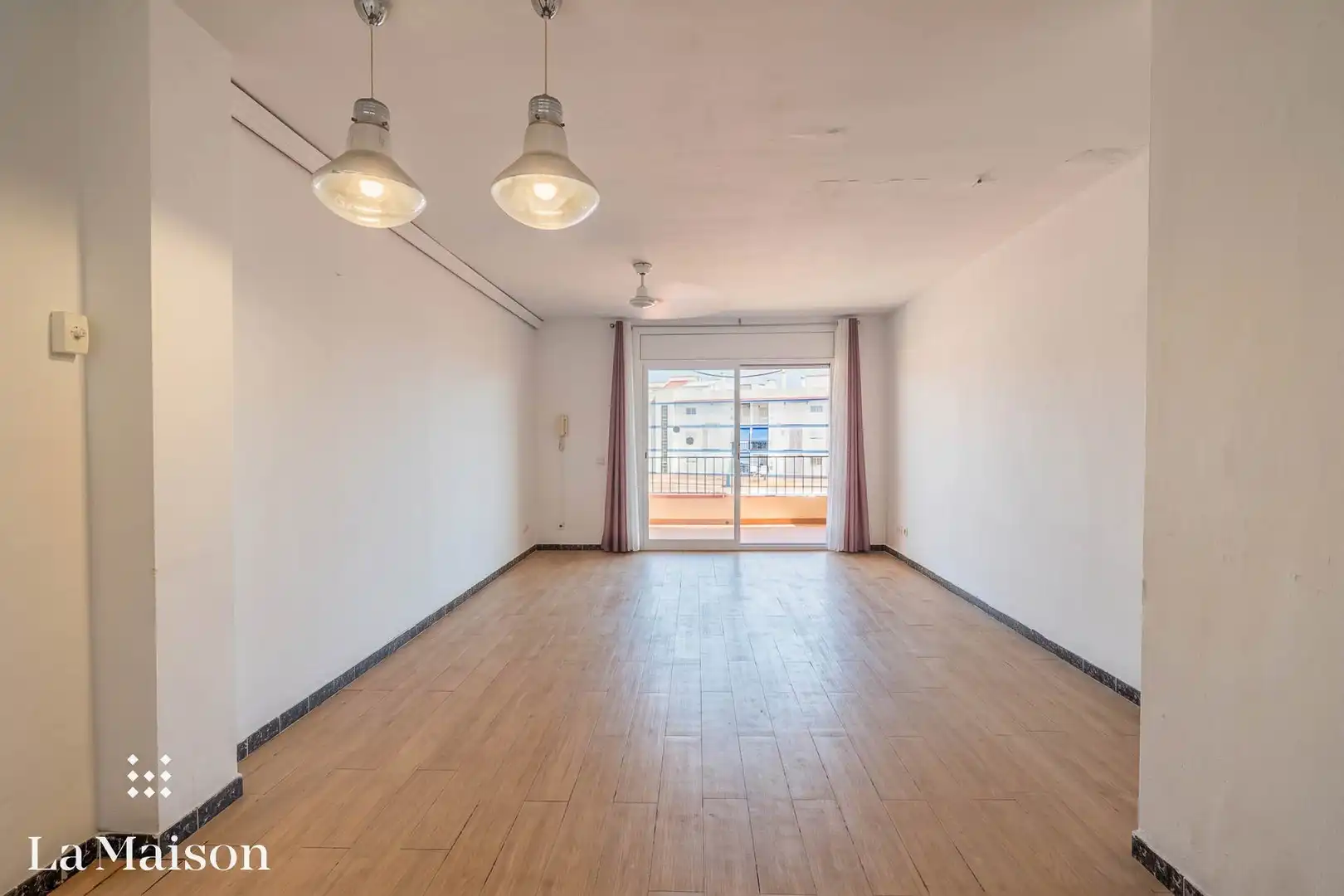 Living room of Flat for sale in Sant Andreu de Llavaneres  with Private garden, Terrace and Balcony