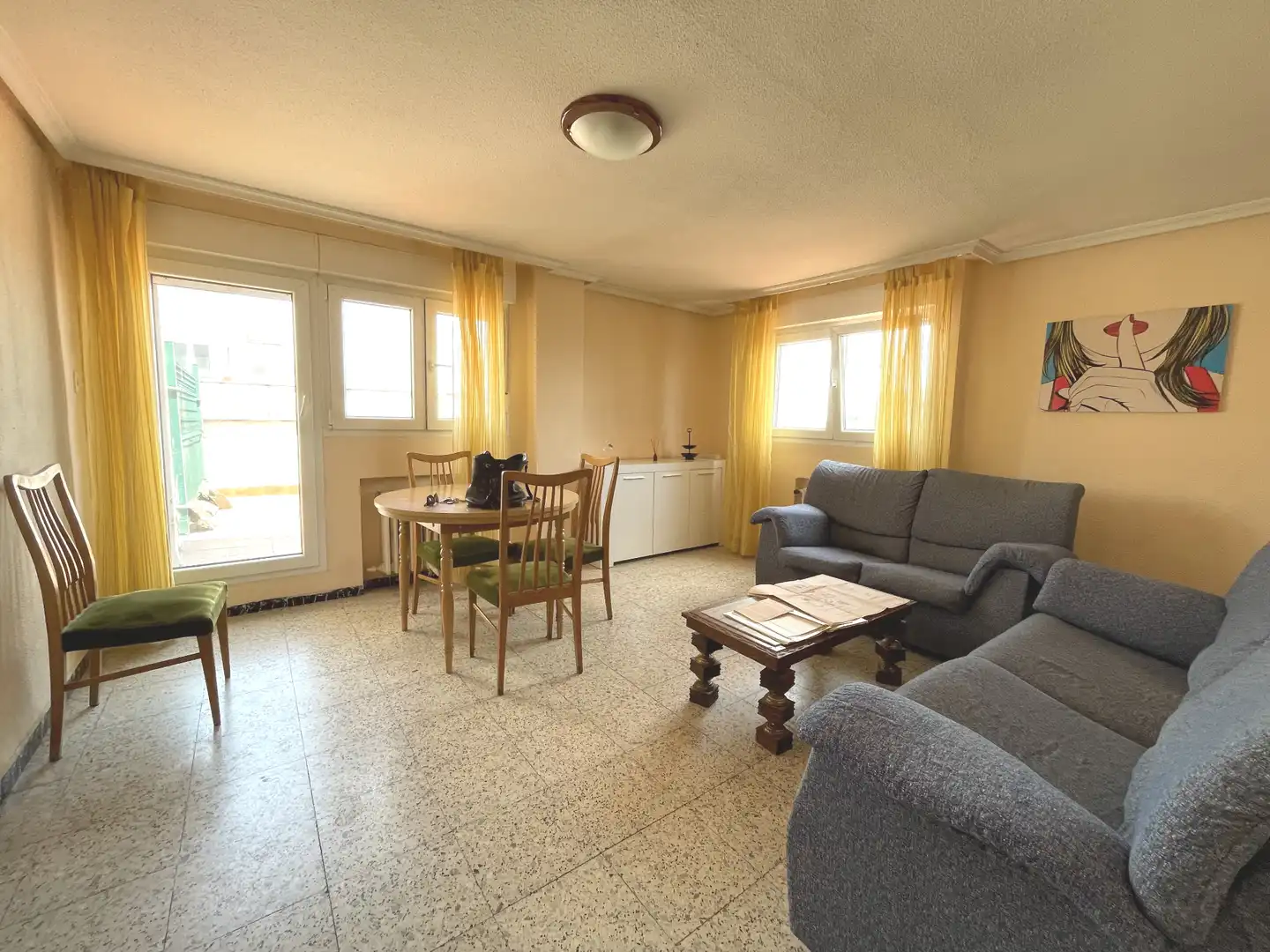 Sala de estar de Ático en venta en Salamanca con Calefacción, Terraza y Amueblado