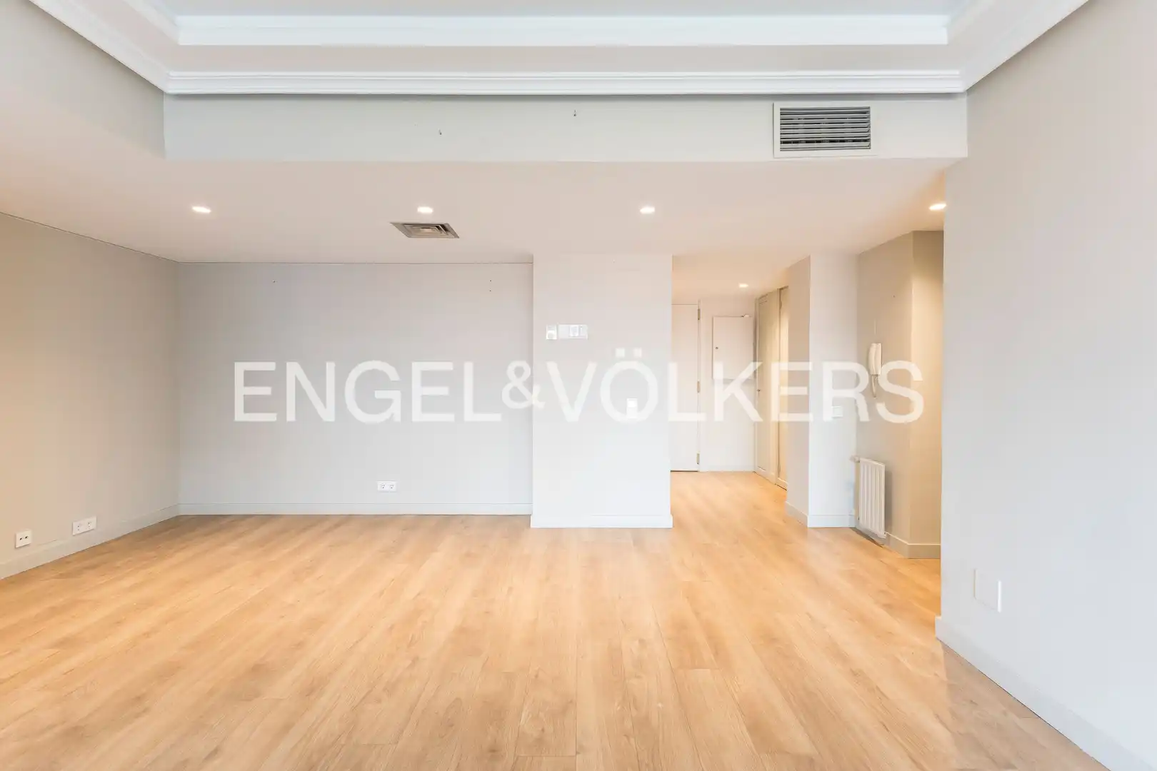 Wohnzimmer von Wohnung zum Verkauf in Madrid mit Klimaanlage, Heizung und Terrasse