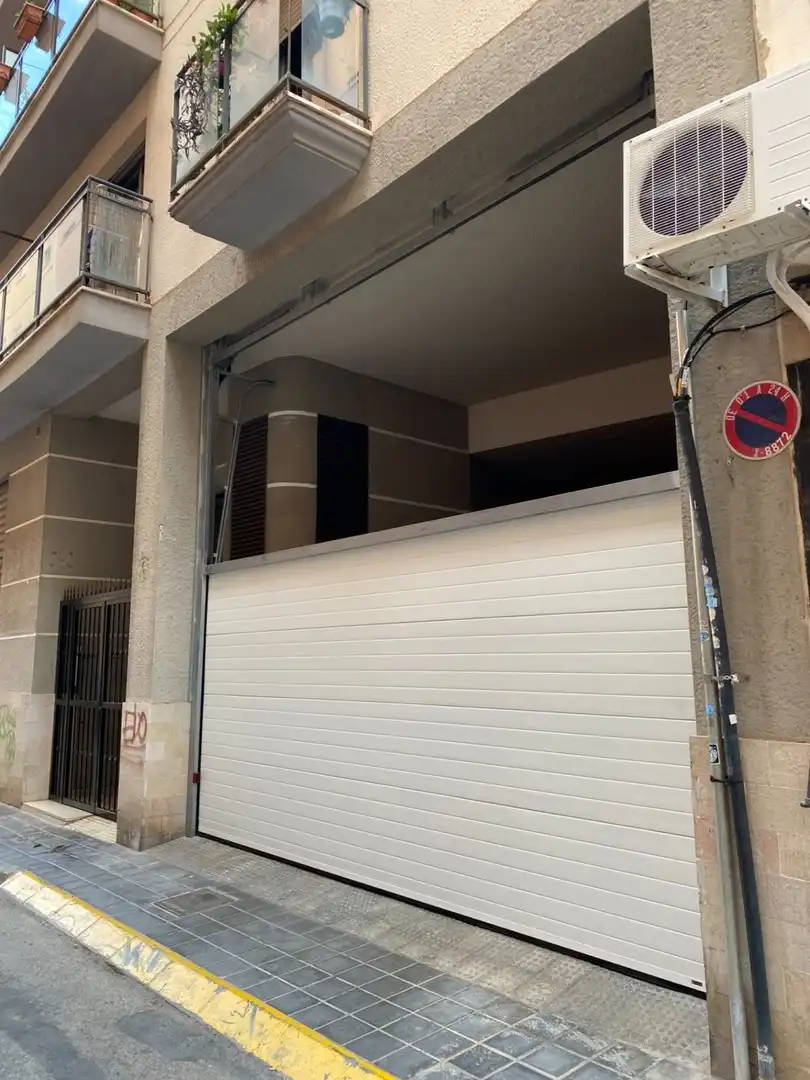Garaje de alquiler en Calle PERIS MENCHETA, 29, Barrio de Benimaclet