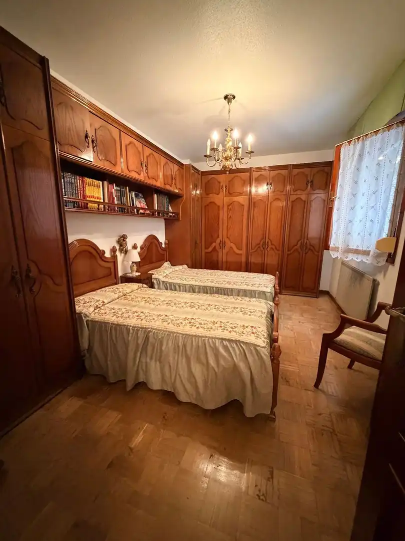 Bedroom of Flat for sale in Gijón   with Heating and Swimming Pool