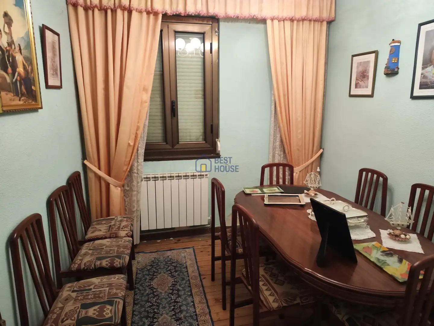 Comedor de Casa o chalet en venta en León Capital  con Calefacción, Jardín privado y Trastero