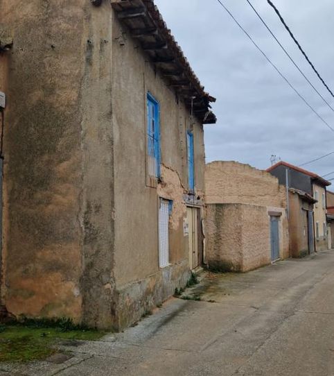 Foto 2 de Casa o chalet en venta en Calle de la Ronda, La Torre del Valle, Zamora