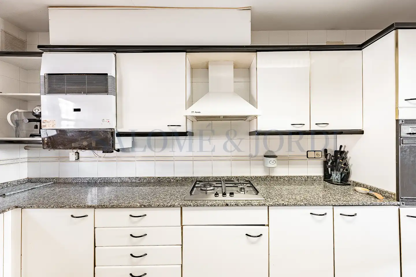 Küche von Einfamilien-Reihenhaus zum Verkauf in Sant Andreu de Llavaneres mit Heizung, Privatgarten und Parkett