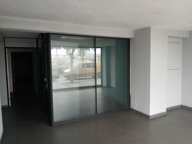 Local comercial en Alquiler en Avenida Primo de Rivera en Cuatro Caminos - Plaza de la Cubela