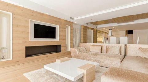 Foto 4 de Planta baja de alquiler en Puerto Banús, Marbella