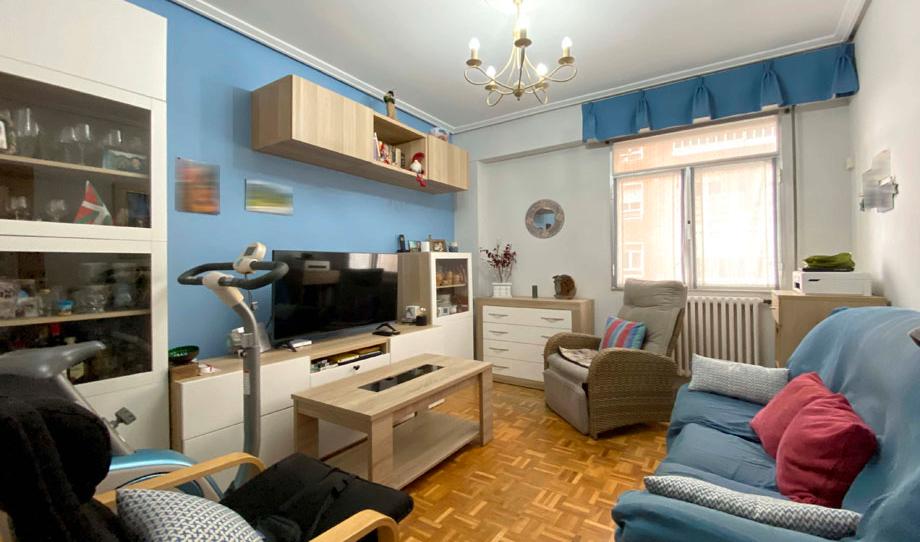 Photo 1 of Flat for sale in Domingo Beltrán, El Pilar, Araba - Álava