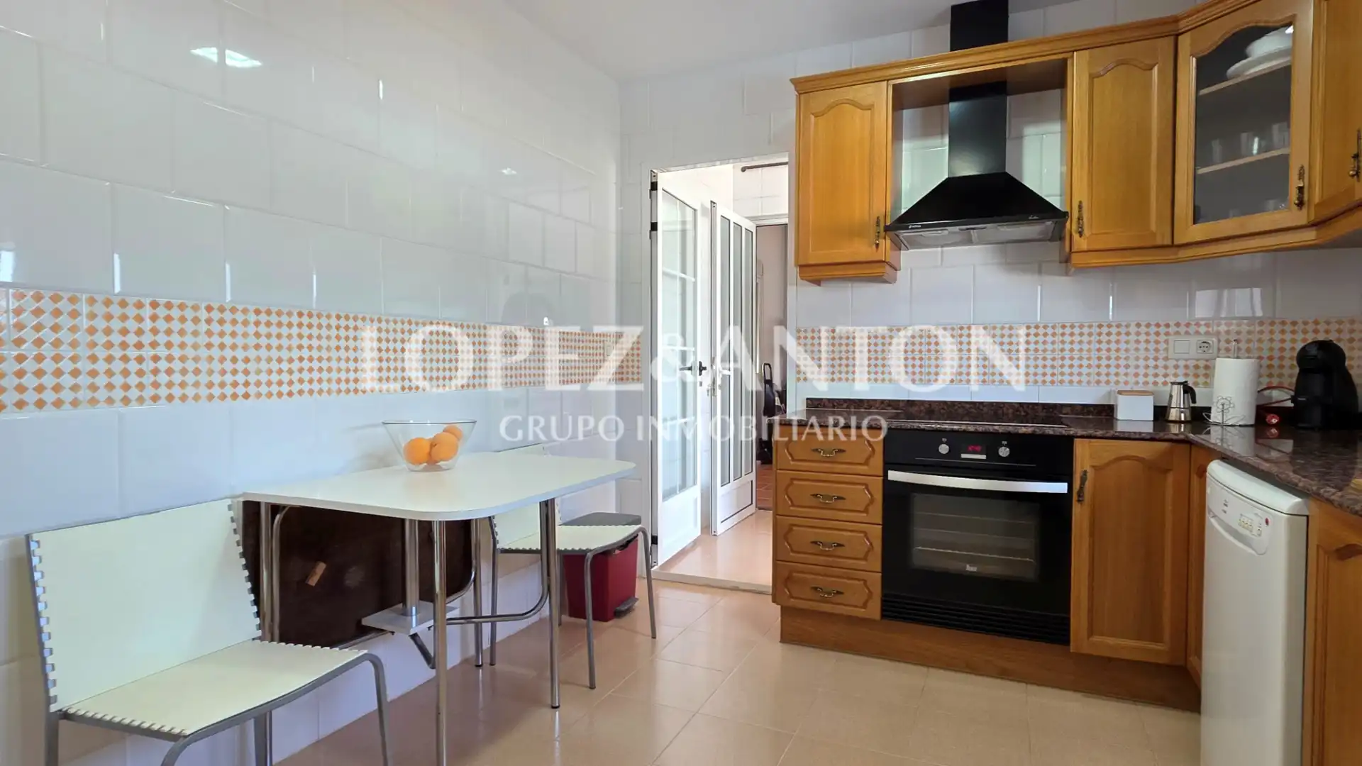 Cocina de Casa o chalet en venta en L'Eliana con Aire acondicionado, Calefacción y Jardín privado