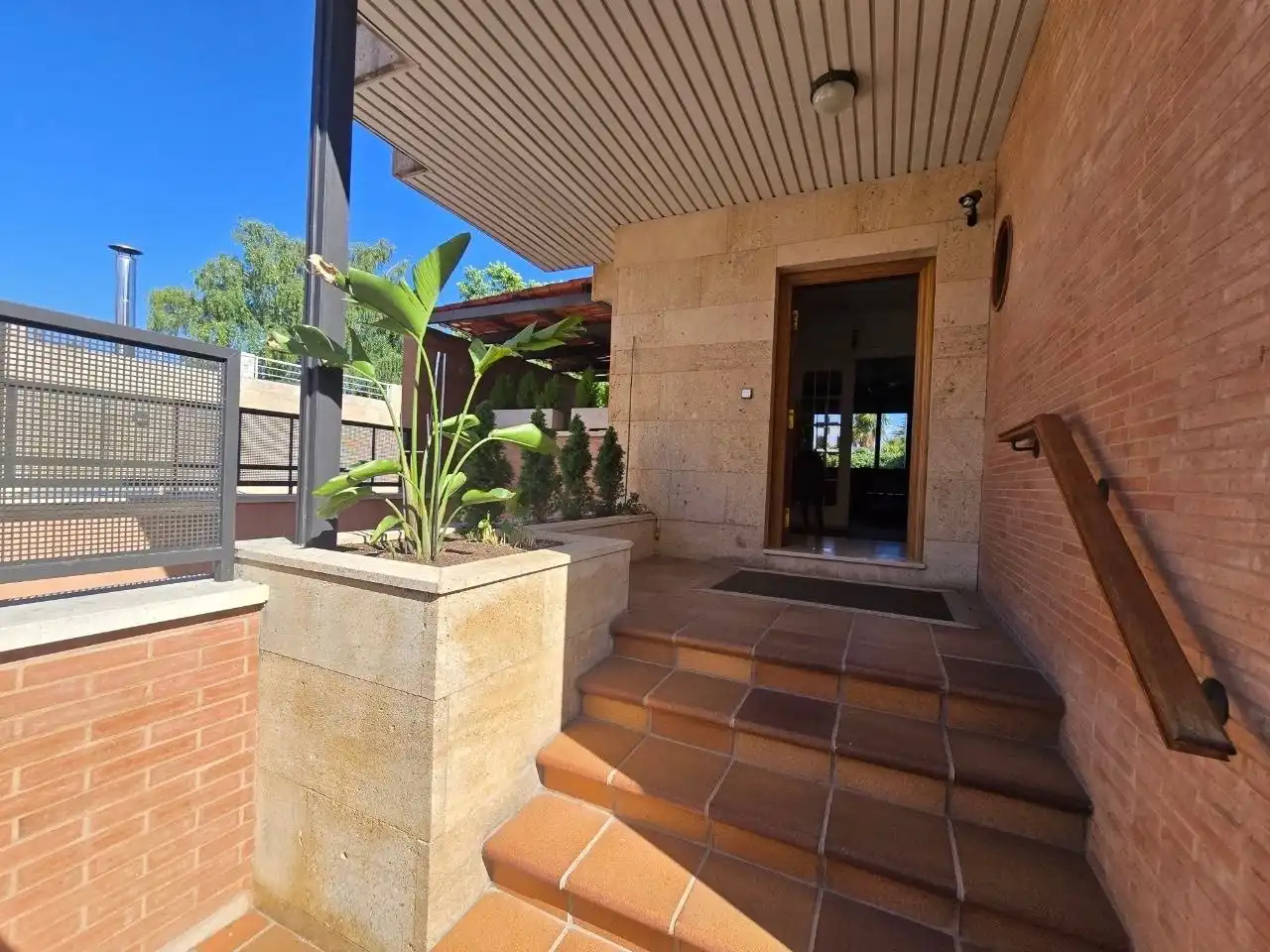 Casa o chalet en venta en  Logroño con Calefacción, Jardín privado y Terraza