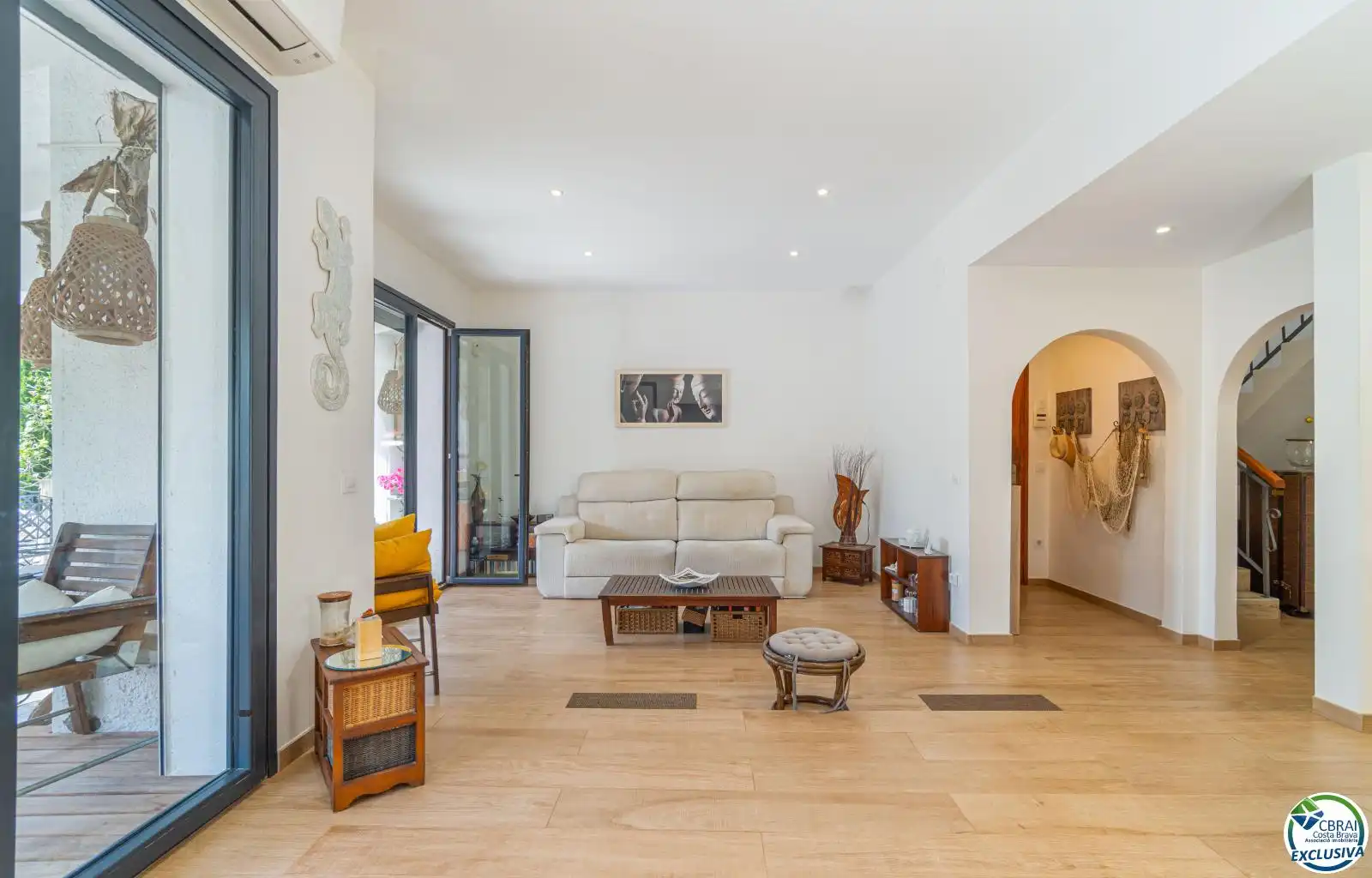 Sala d'estar de Casa o xalet en venda en Empuriabrava amb Aire condicionat, Piscina i Moblat