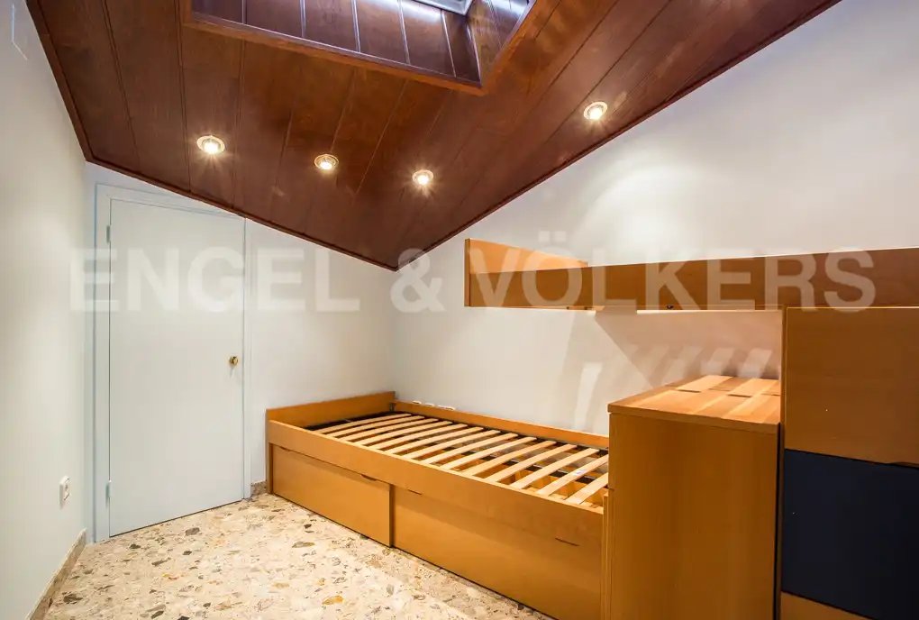 Bedroom of Attic for sale in Manresa  with Air Conditioner, Heating and Terrace