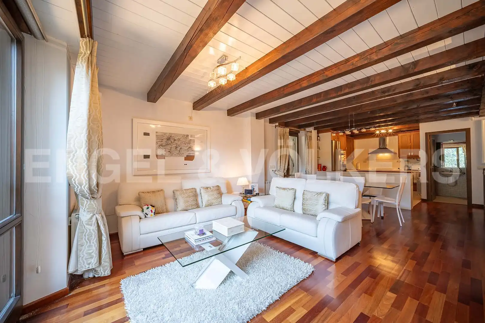 Sala d'estar de Casa adosada en venda en Vielha e Mijaran amb Calefacció, Terrassa i Moblat