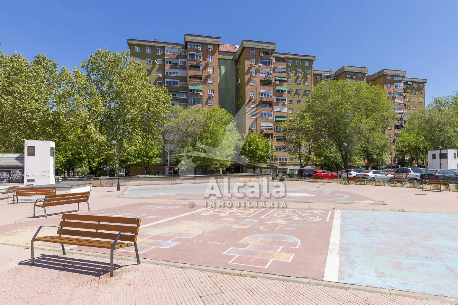 Vista exterior de Garaje en venta en Alcalá de Henares